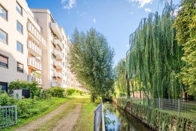 Ruhige Innenstadtlage: Charmante und gepflegte Wohnung mit West-Loggia, Lift und Stellplatz