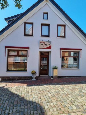 Wohn- und Geschäftshaus mit Friseursalon in absoluter Toplage mitten in Wesselburen