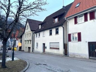 Kapitalanleger aufgepasst! Mehrfamilienhaus mit 12 % Rendite zu verkaufen!