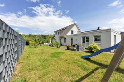 hochwertiges Einfamilienhaus Baujahr 2016 mit barrierarmer Einliegerwohnung und Photovoltaikanlage