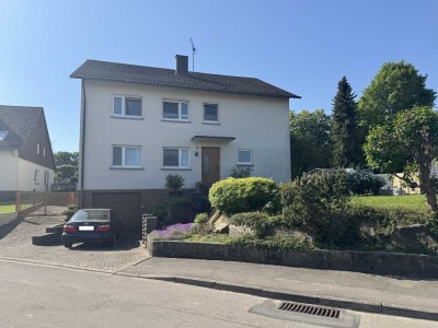 Schönes 2-Familienhaus mit tollem Garten in Bretten-Büchig