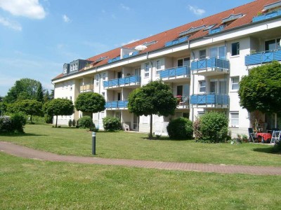 Schicke 2-Zimmer-Dachgeschoß-Wohnung mit Balkon und TG-Platz! Kapitalanlage mit Erbpacht!