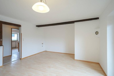 STANS - ZENTRAL BEGEHBARE 4,5 ZIMMERWOHNUNG MIT BALKON UND GARTEN