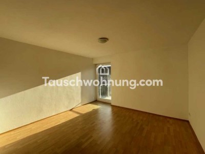 Tauschwohnung: 2 Familienhaus Wohnung 1. OG