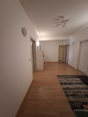 4 ZKB 100 qm Wohnung mit EBK Nähe Schlosspark. Offene Besichtigung 11.06.2025 um 19:00 Uhr