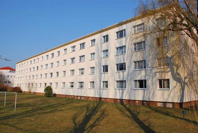 Zum selber Malern: 3-Raum-Wohnung mit neuem Balkon in ruhiger Wohnlage