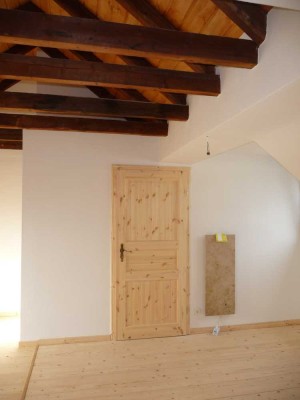 Modernisierte 2 Zimmerwohnung im DG (B14-DG) E0016