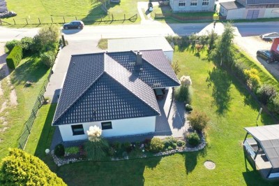 Moderner funktioneller 5 Zi. Bungalow mit 3 Bädern