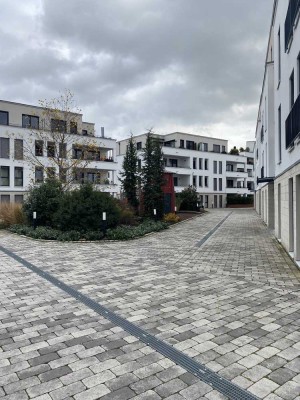 Neuwertig: Großzügige 3,5-Zimmer-EG-Wohnung mit exklusiver Einbauküche und Terrasse in Weinsberg