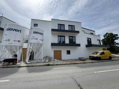 Neu! Licht­durch­flutete 3-Zimmer-Terrassen­wohnung mit TG-Stellplatz im Herzen von Bad Griesbach