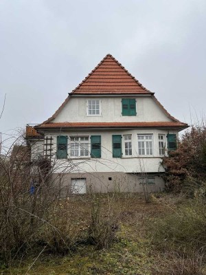 2-Familien-Haus mit großem Garten, Scheune und Potential