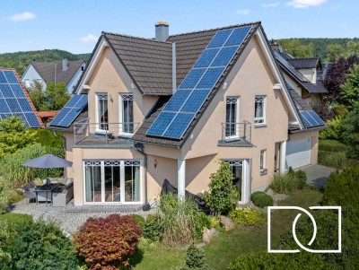 Rarität! Stilvolles Architektenhaus in Traumlage bei Kulmbach mit Wellnessbereich und großem Garten