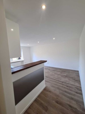 Exklusive 1-Zimmer-Wohnung mit Einbauküche in Unterhaching