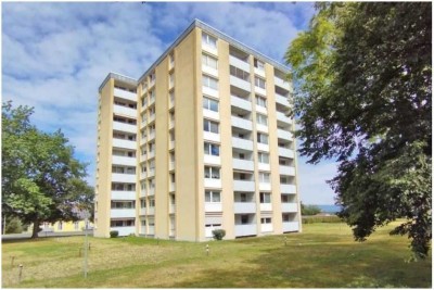 Exklusive 3-Raum-Wohnung mit Balkon und Einbauküche in Bayreuth