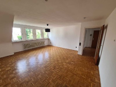 2-Zimmer-Dachgeschosswohnung in Düsseldorf-Unterbach