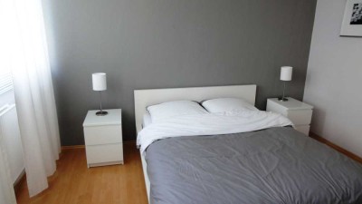 2-Zimmer Wohnung BEZUGSFREI We Speak English/French