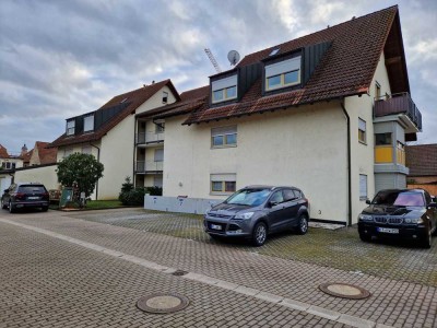 Schöne 3-Zimmer Erdgeschoss Wohnung mit Terrasse und Gartenanteil