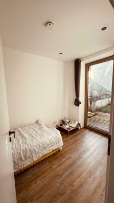 Sanierte Wohnung mit drei Zimmern und Balkon in Beratzhausen