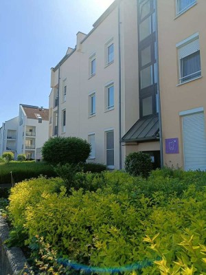 Lichtdurchflutete schöne Wohnung mit 2x Balkon in Karlsruhe