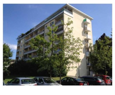 Freie sofort beziehbare 2,5 Zimmer-Wohnung in Oberschleißheim.