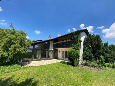 Gauting Toplage - schönes, ruhiges, neu renoviertes EFH großer Garten, neue Bäder, EBK, Garage  FREI