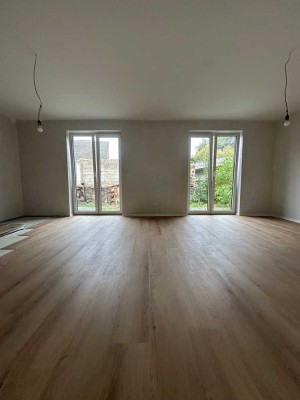 Modernes Reihenendhaus mit Stil und Komfort - Neubau/Erstbezug -