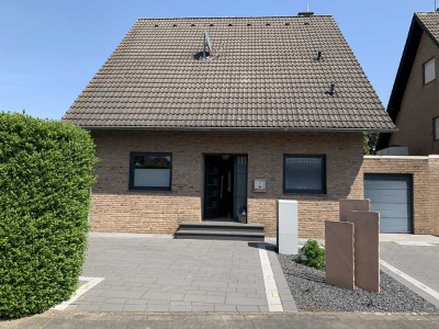 Günstiges, modernisiertes 3-Raum-Einfamilienhaus mit gehobener Innenausstattung in Bedburg