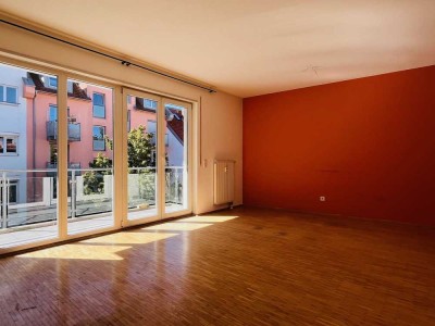 Lichtdurchflutete 3-Zimmer Wohnung im 2. OG mit Balkon in Pasing