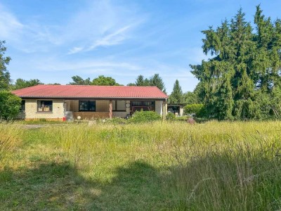 Voll unterkellerter Bungalow in reizvoller Landschaft in Groß Köris-Klein Köris