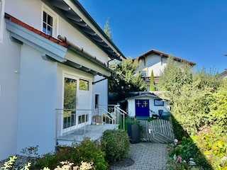 Helle 4‑Zi‑Souterrainwohnung mit Garten inkl. Garage – ruhig in Stephanskirchen - provisionsfrei