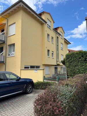 Helle 2-Zimmer-Wohnung mit großem Privatgarten in ruhiger Lage von Rumpenheim �