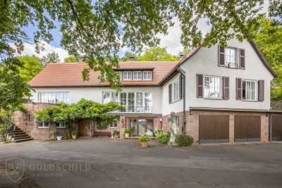 Außergewöhnliches Architektenhaus in gefragter und unverbaubarer Aussichtslage in Calw