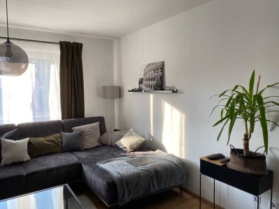 Moderne 4,5-Zimmer-Wohnung mit Garten und EBK