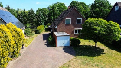 Stilvoll wohnen | Pool & Designküche | Modernisiertes EFH | Großes Grundstück