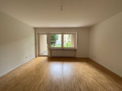 Schöne, helle 2- Zimmer Wohnung mit Terrasse in Augsburg-Bärenkeller zu vermieten