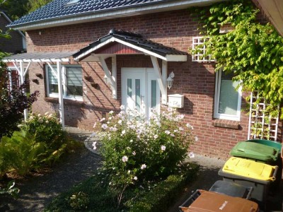 Tolles NR-EFH (2003) mit Wintergarten/Sauna/Kamin/Garage wird frei