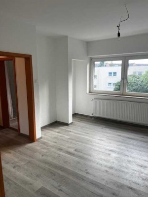 wunderschöne, frisch sanierte 2-Zimmer-Whg , fussläufig zum Dorf Saarn