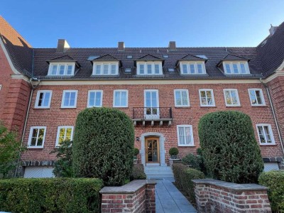 4-Zimmer Wohnung in Kiel Düsternbrook/Blücherplatz; sehr gute und ruhige Südlage