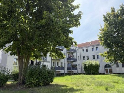 Wohnen im Grünen! Sanierte 3RWE im 1.OG in Böhlitz-Ehrenberg!