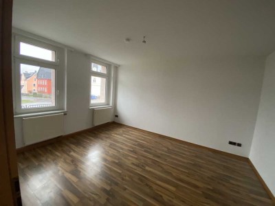 zwei schöne 1,5 - Raumwohnungen mit Einbauküche zur Vermietung ab SOFORT - Studentengeeignet