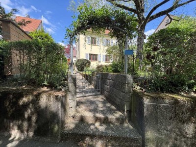 Freistehendes EFH mit großem Garten in Waiblingen zu verkaufen.