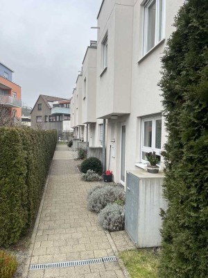 Reihenmittelhaus in Ostfildern-Scharnhausen-Provisionsfrei