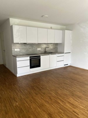 von privat schöne 4-Zimmer-Wohnung