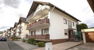 Gepflegte Dreizimmerwohnung mit zwei Balkonen in zentraler Lage von Bad Neuenahr