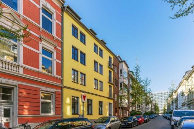 Zentrale 4-Zimmerwohnung mit Balkon in Unterbilk