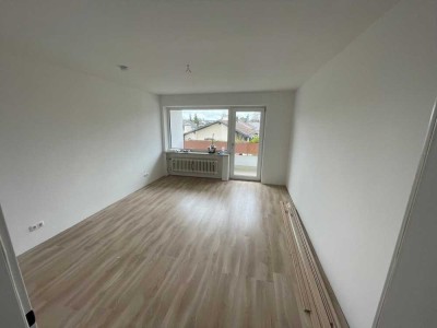 gut geschnittene 3-Zimmer Wohnung mit großem Balkon