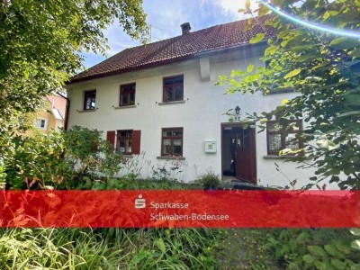 Einfamilienhaus mit großen Lagerflächen in Lautrach