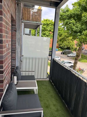 Neuwertige 2-Raum-Wohnung mit Balkon und Einbauküche in Kaltenkirchen