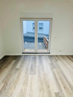 Neu sanierte 4-Zimmer-Maisonette-Wohnung am Ravensberger Park, Nähe Klinikum Mitte