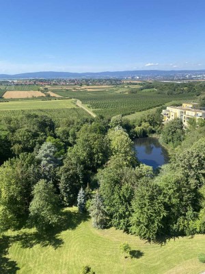 Adlernest mit Fernblick- schöne & große 3 Zimmer Wohnung mit Loggia